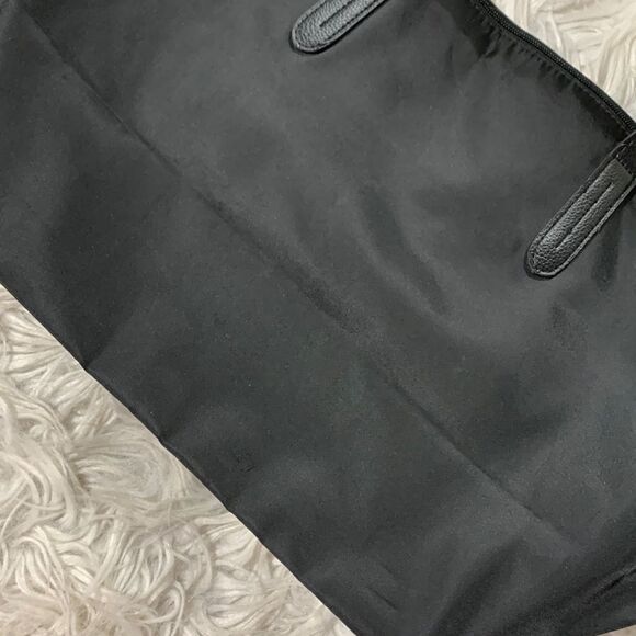 BOTKIER Black tote bag zip top zip/slip interior pockets decorative side zips - Picture 11 of 15